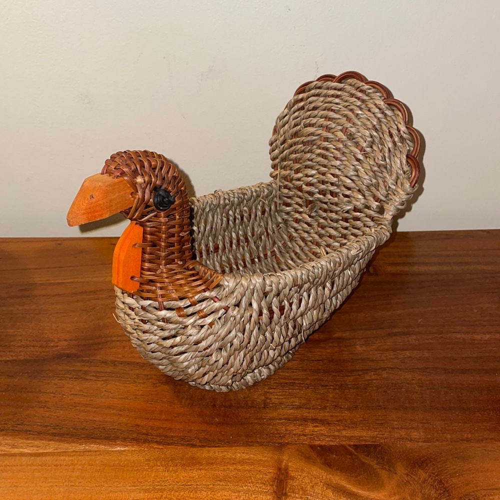 Wicker turkey basket thanksgiving table setting autumn decor vintage